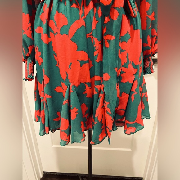 NWT Lilly’s Kloset Off the Shoulder Frills Romper - Picture 8 of 11